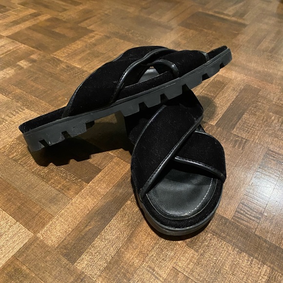 Like new Aldo leather and velvet lug sole slide sandals - Picture 2 of 5